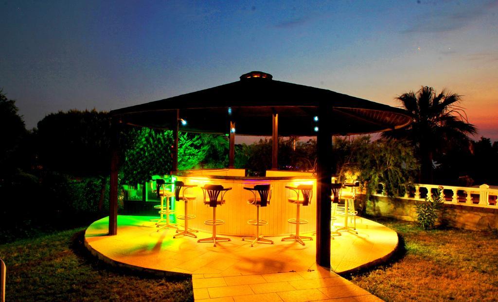 Royal Palace Kusadasi Hotel Bagian luar foto